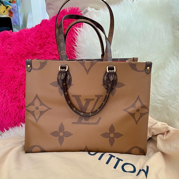 ❣️❣️❣️SOLD on IG❣️❣️❣️ ON THE GO MM w/ Monogram & reverse monogram - Picture 8 of 11